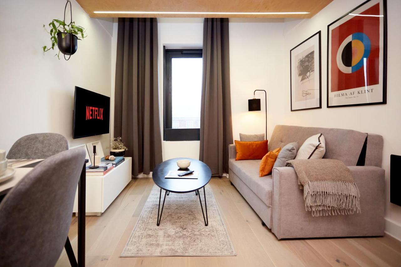 Luxury New Built Split-Level Flat With Rooftop Gardens Access Manchester Ngoại thất bức ảnh